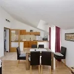 Apartment By The Sea Brodarica, Sibenik - 466 Brodarica (Sibenik-Knin)