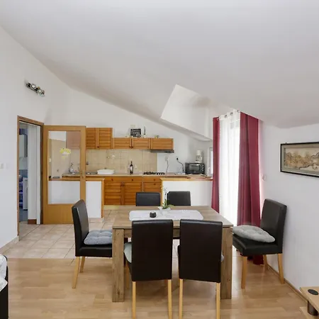 Apartman By The Sea Brodarica, Sibenik - 466 Brodarica